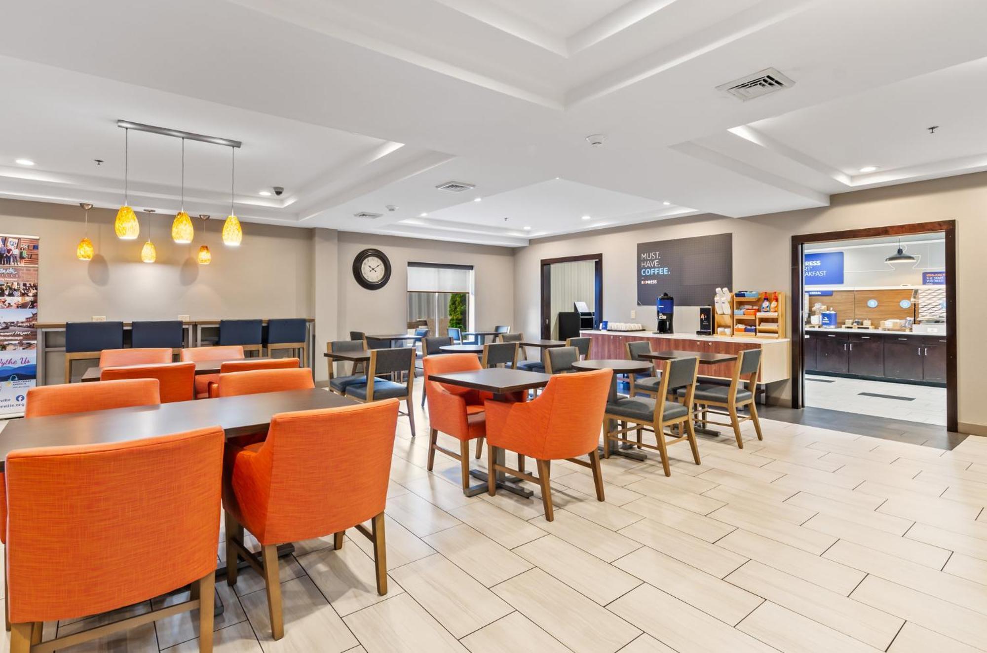 Holiday Inn Express & Suites Wytheville, An Ihg Hotel Екстер'єр фото