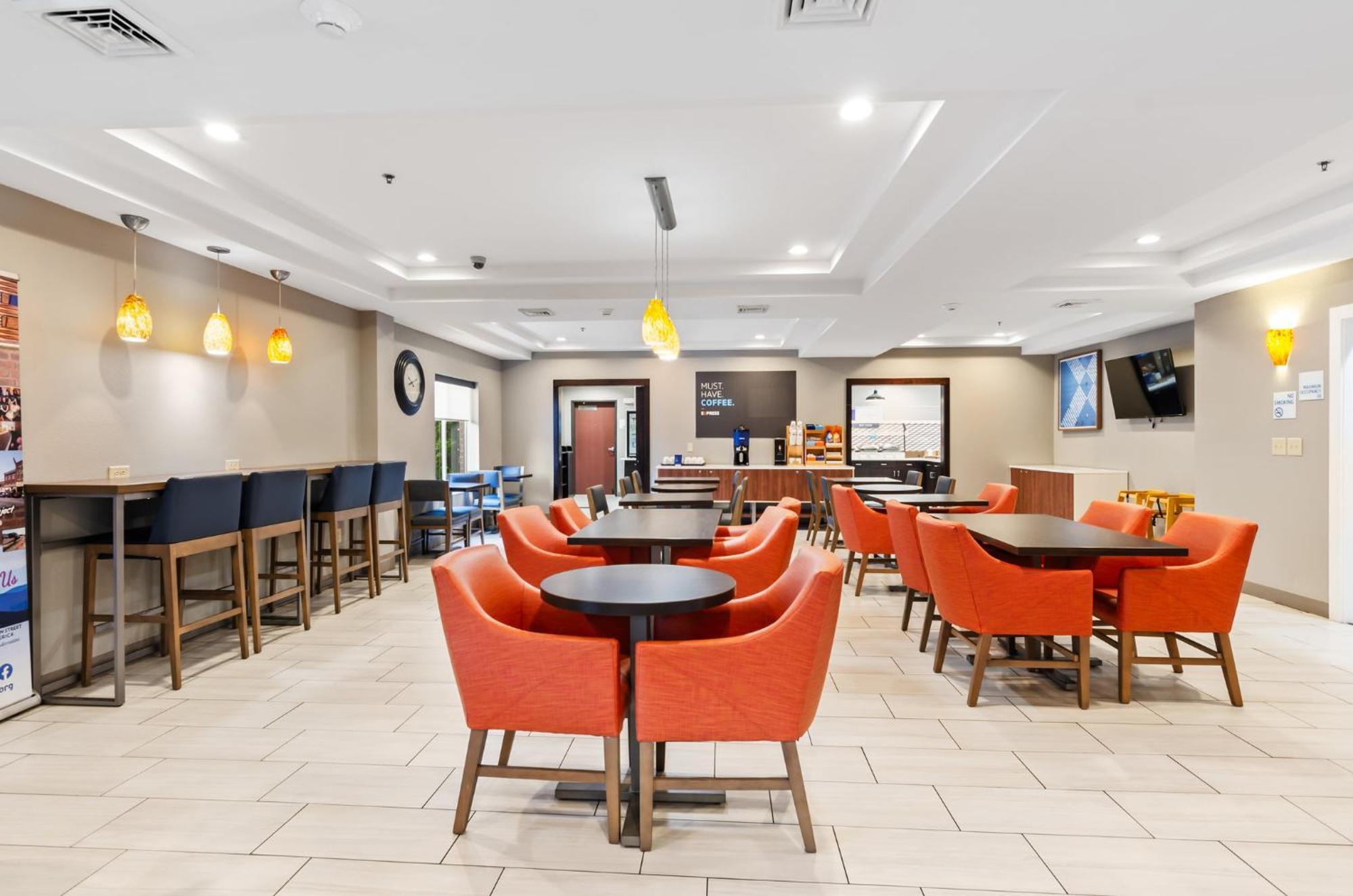 Holiday Inn Express & Suites Wytheville, An Ihg Hotel Екстер'єр фото