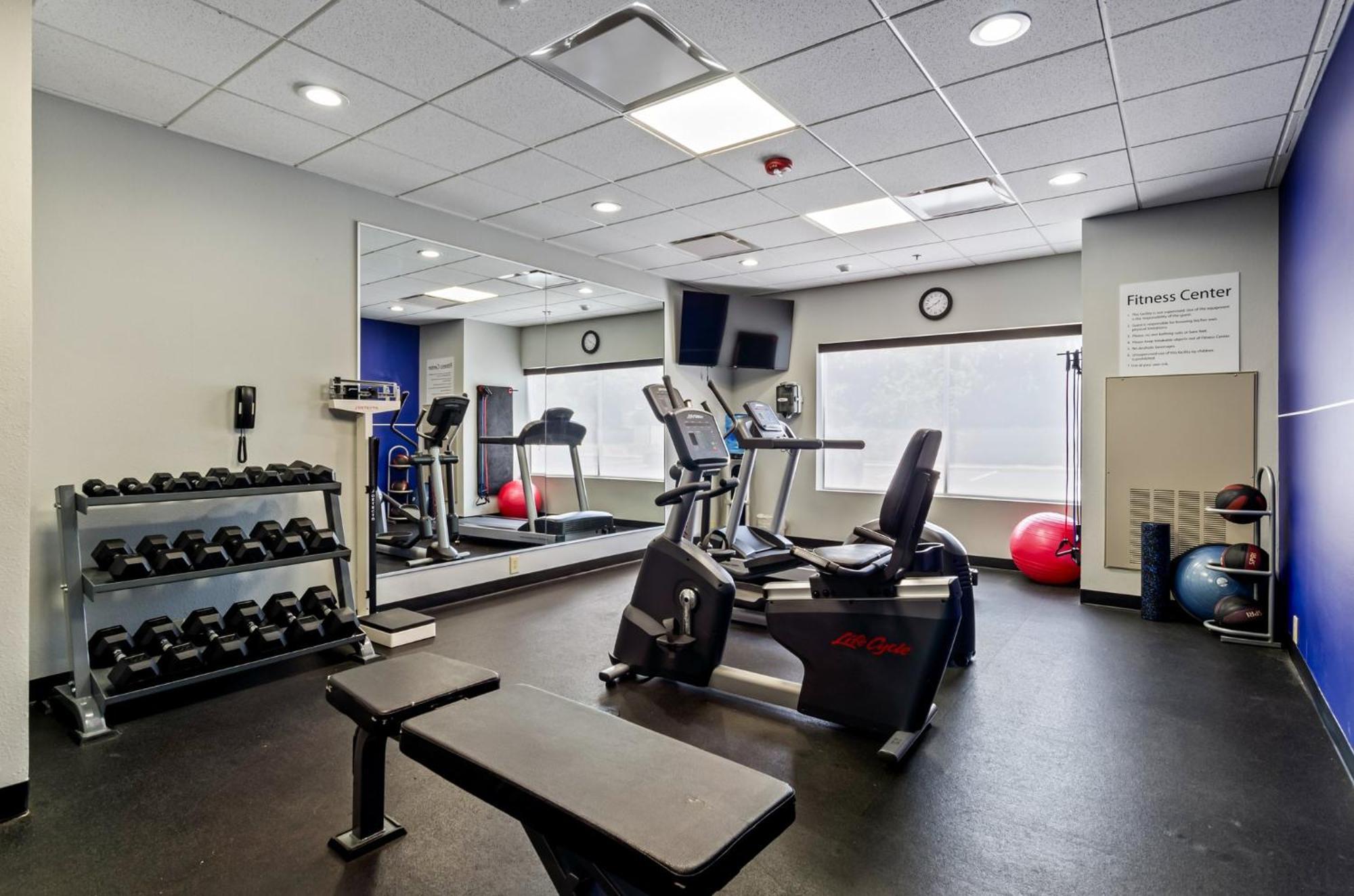 Holiday Inn Express & Suites Wytheville By Ihg Екстер'єр фото