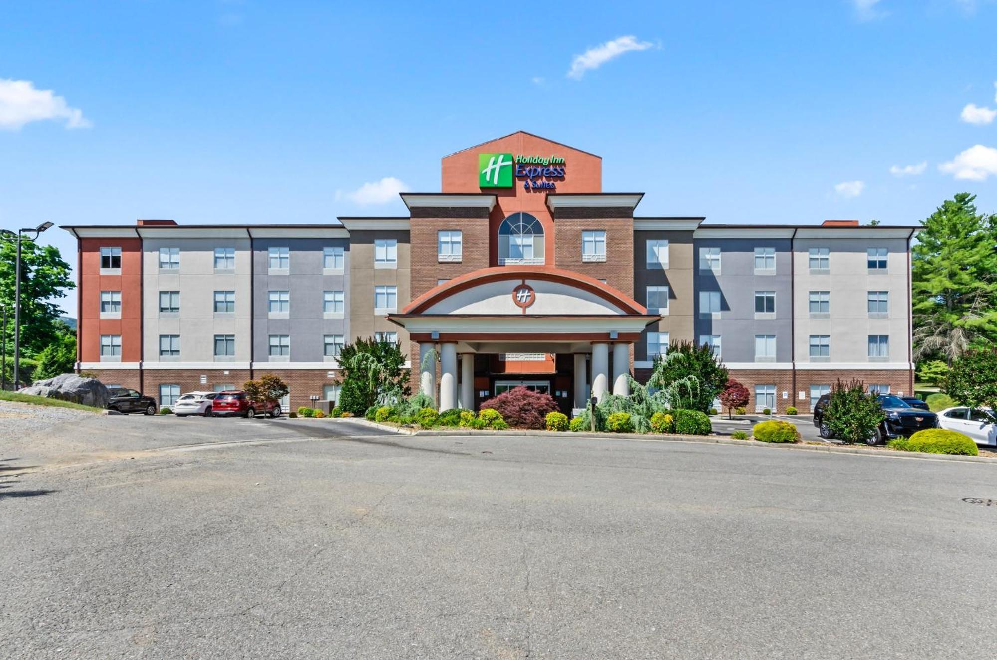Holiday Inn Express & Suites Wytheville By Ihg Екстер'єр фото