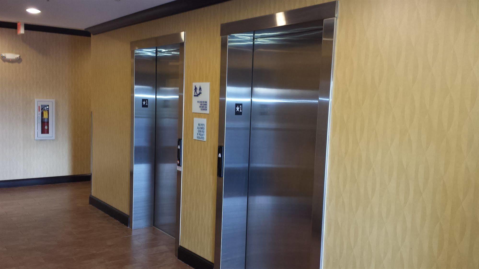 Holiday Inn Express & Suites Wytheville By Ihg Екстер'єр фото